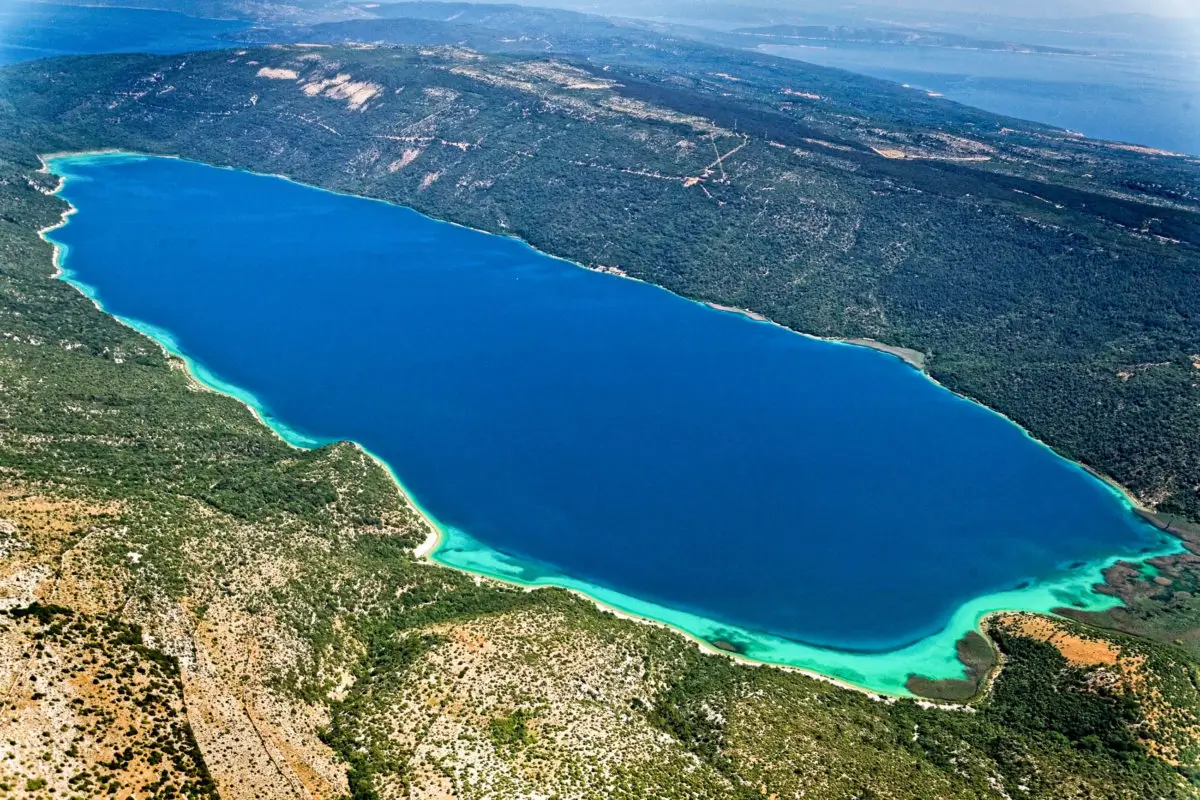Vransko jezero s pticama