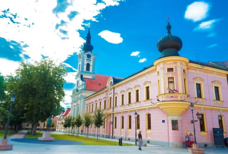 Tradicionalna slavonska kuća s dvorištem